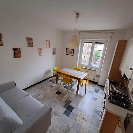 Comfortable And Spacious In Apartment