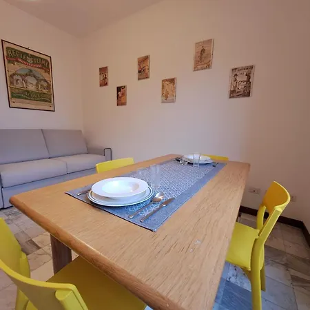 Comfortable And Spacious In Apartment